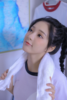 被美女强吻之后